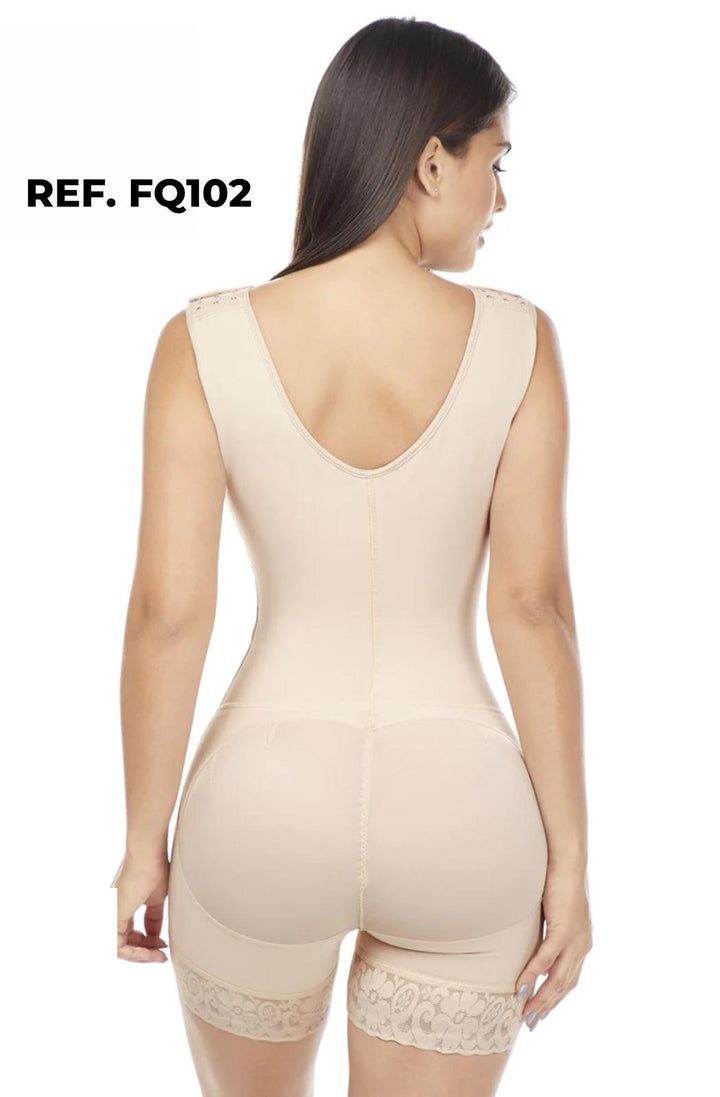 Faja corta con brasier levanta cola postquirúrgica