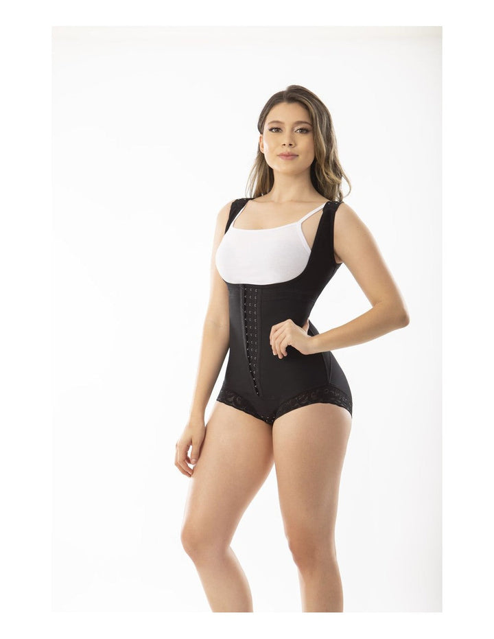 Faja short moldeadora marca pitbull-fp0411